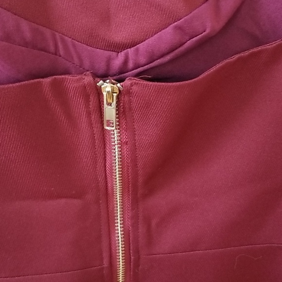 Cutout red top - Picture 7 of 7